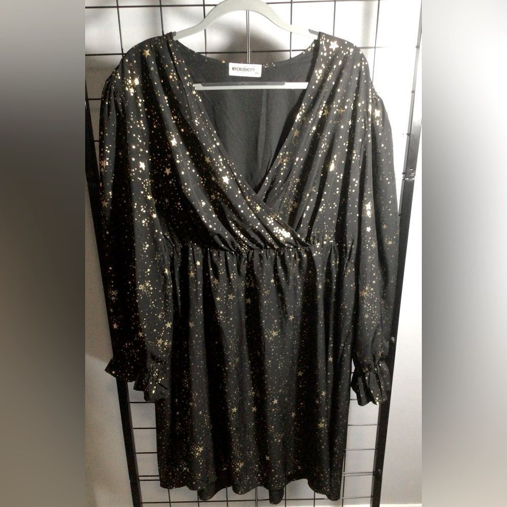 My Crush City Plus Size Black V-neck Dress with Gold Stars and Long Sleeves NWOT